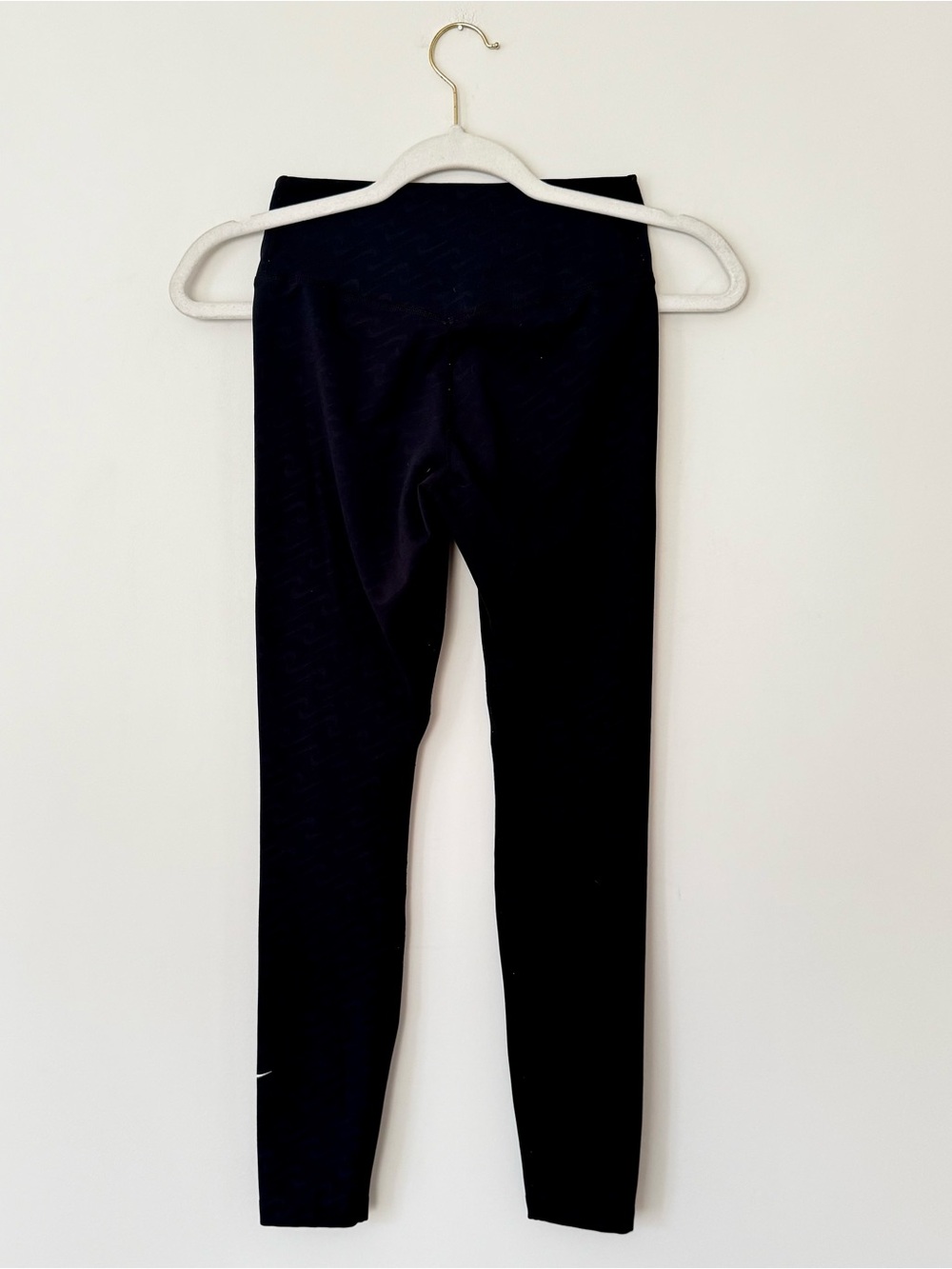 Nike Training Dri Fit Icon Clash Embossed All Over Print Leggings, Black – XS - Picture 5 of 7